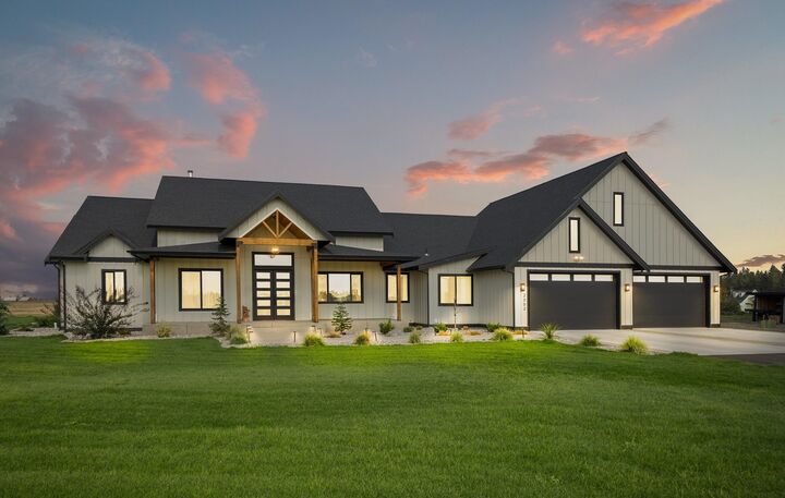 Property Photo:  2302 W Gibbs Rd  WA 99224 