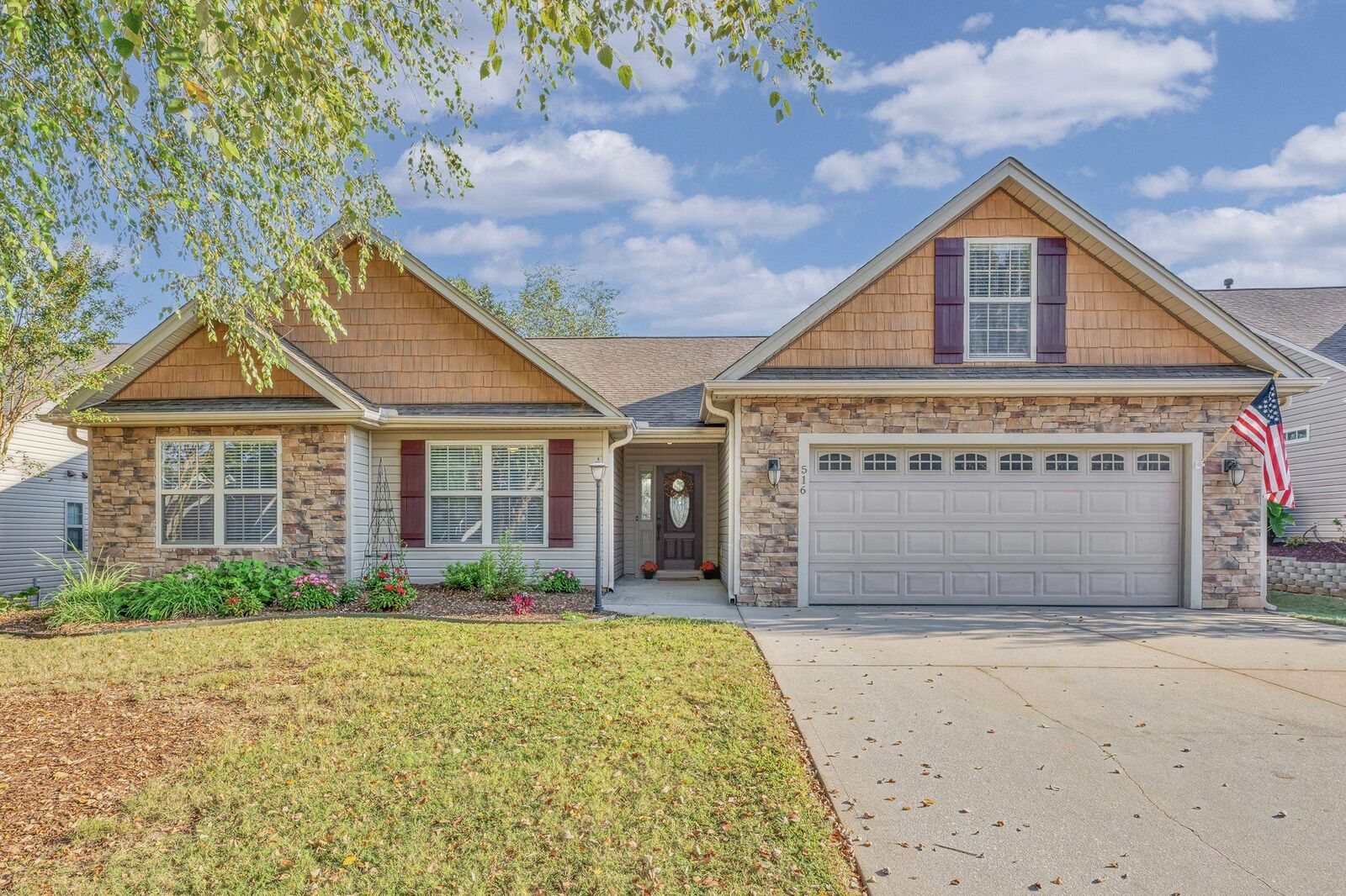 Property Photo: 516 Kennet Court SC 29301