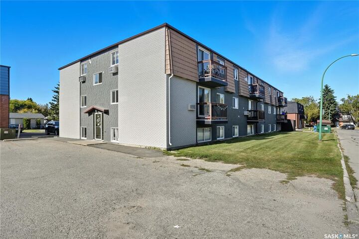 116 Acadia Court 5  Saskatoon SK S7H 4T7 photo