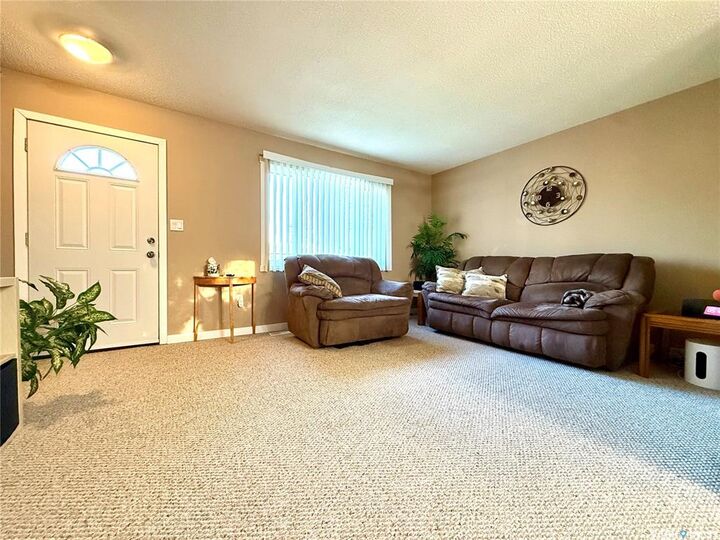 Photo de la propriété: 113 Matheson Crescent SK S3N 3M2