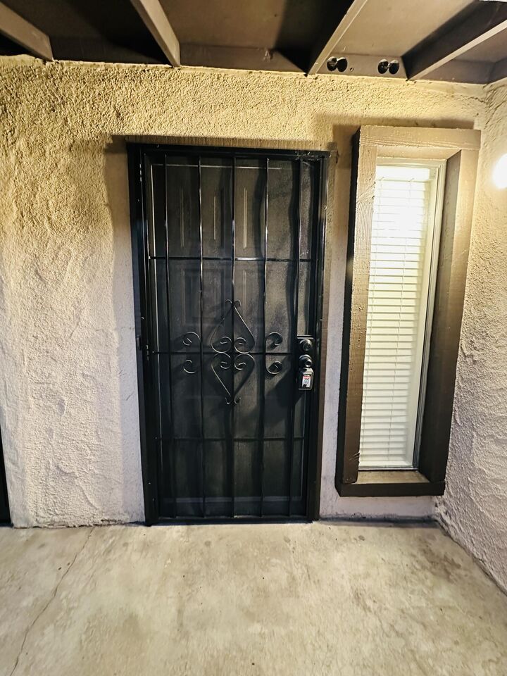 Property Photo:  4985 E Butler Avenue 109  CA 93727 