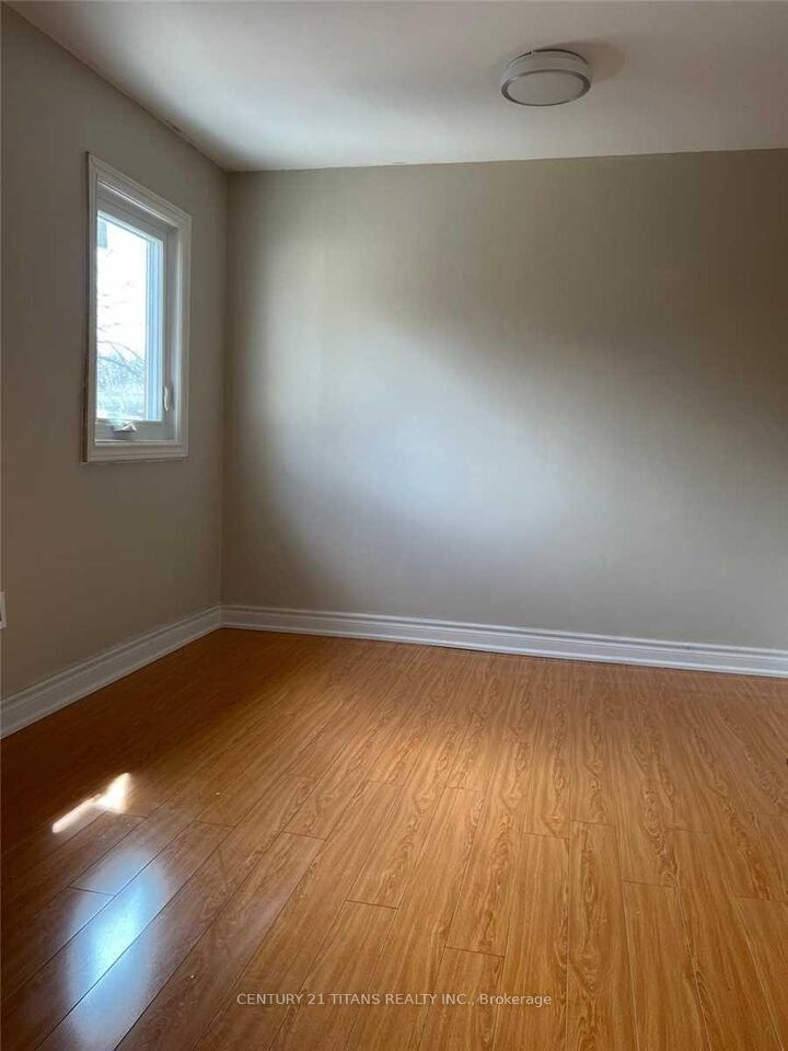 Property Photo:  295 Ritson Road S  ON L1H 2N5 