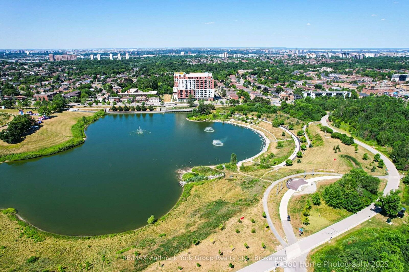 Property Photo: 3100 Keele Street 534 ON M3M 2H4
