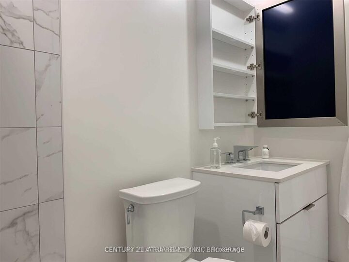 Photo de la propriété:  25 Richmond Street E 1112  ON M5C 0A6 