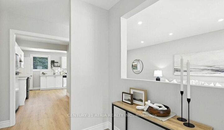 Property Photo: 801 Krosno Boulevard ON L1W 1G7