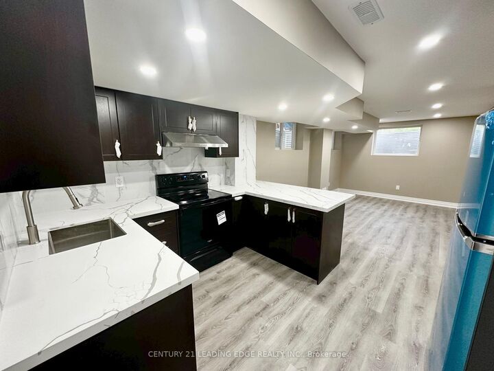 Photo de la propriété:  30 Huggins Drive Bsmt  ON L1P 0N4 