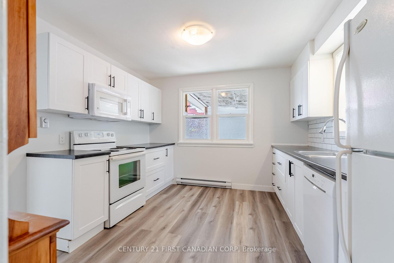 Photo de la propriété:  76 Myrtle Street  ON N5R 2G1 