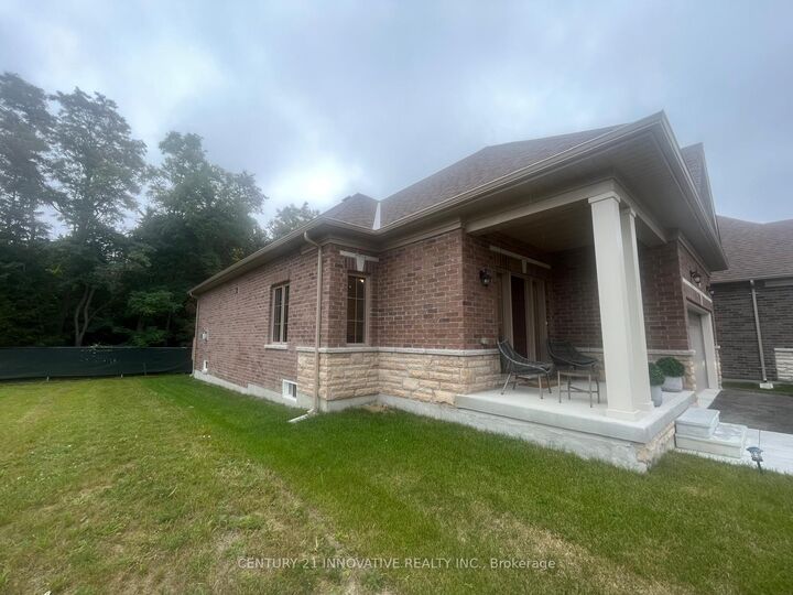 Property Photo:  22 Holtby Court  ON L9L 0B4 