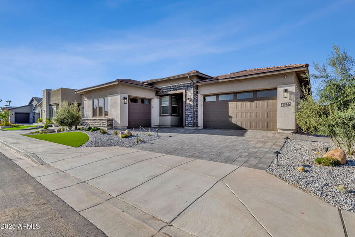 Property Photo:  1266 E Donato Drive  AZ 85298 