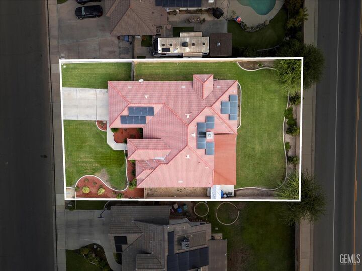 Property Photo:  1732 Blossom Crest Street  CA 93314 