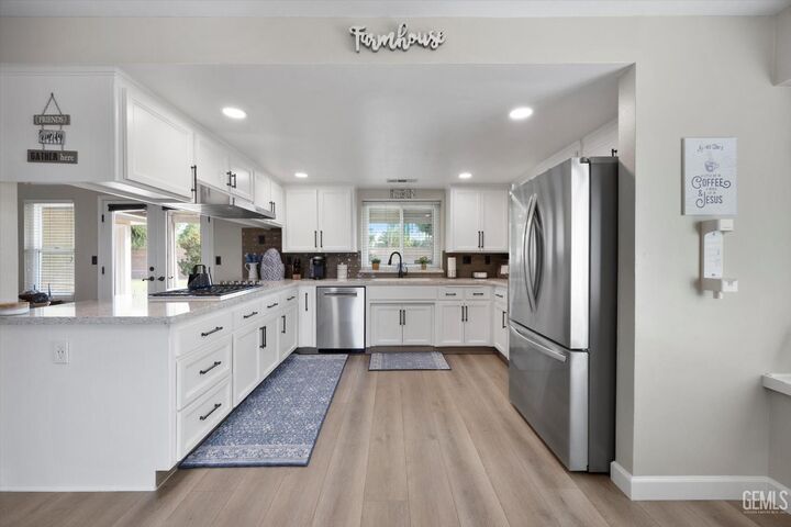 Property Photo: 1732 Blossom Crest Street CA 93314