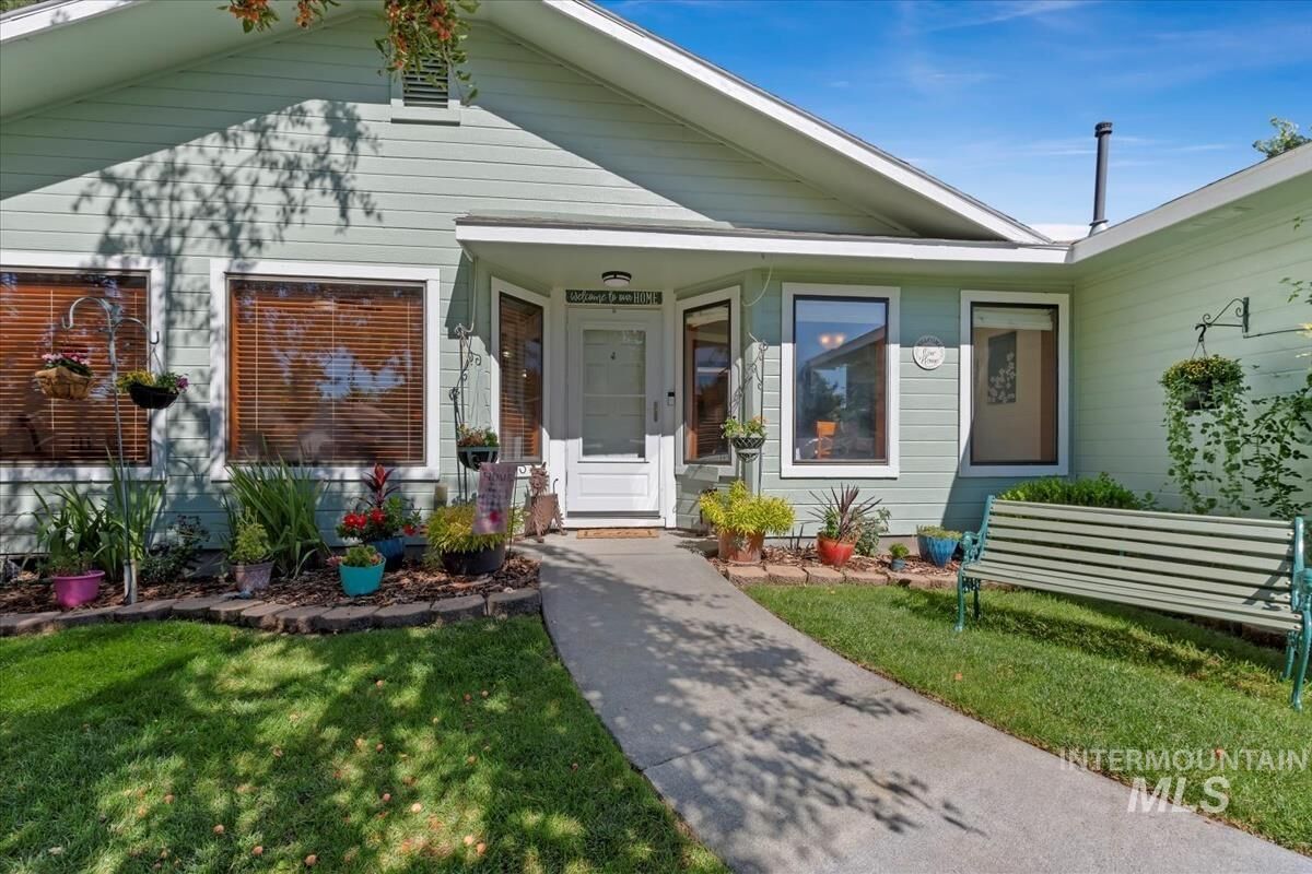 Property Photo:  1936 Stonetree Drive  ID 83647 