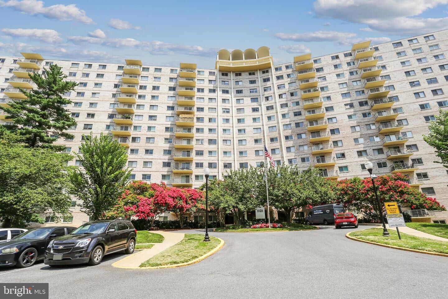 Property Photo:  1121 University Boulevard W 513-B  MD 20902 