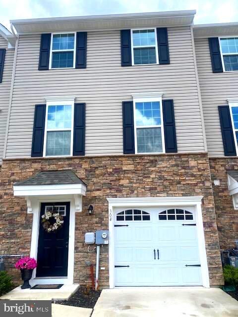 Property Photo:  304 Pinnacle Place  NJ 08080 