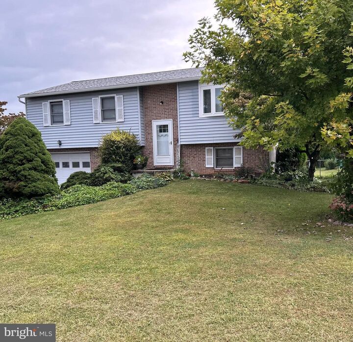 1105 Showers Lane  Reading PA 19605 photo