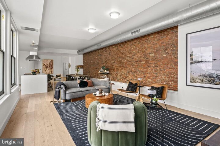 Property Photo:  1606 Chestnut Street 4  PA 19103 