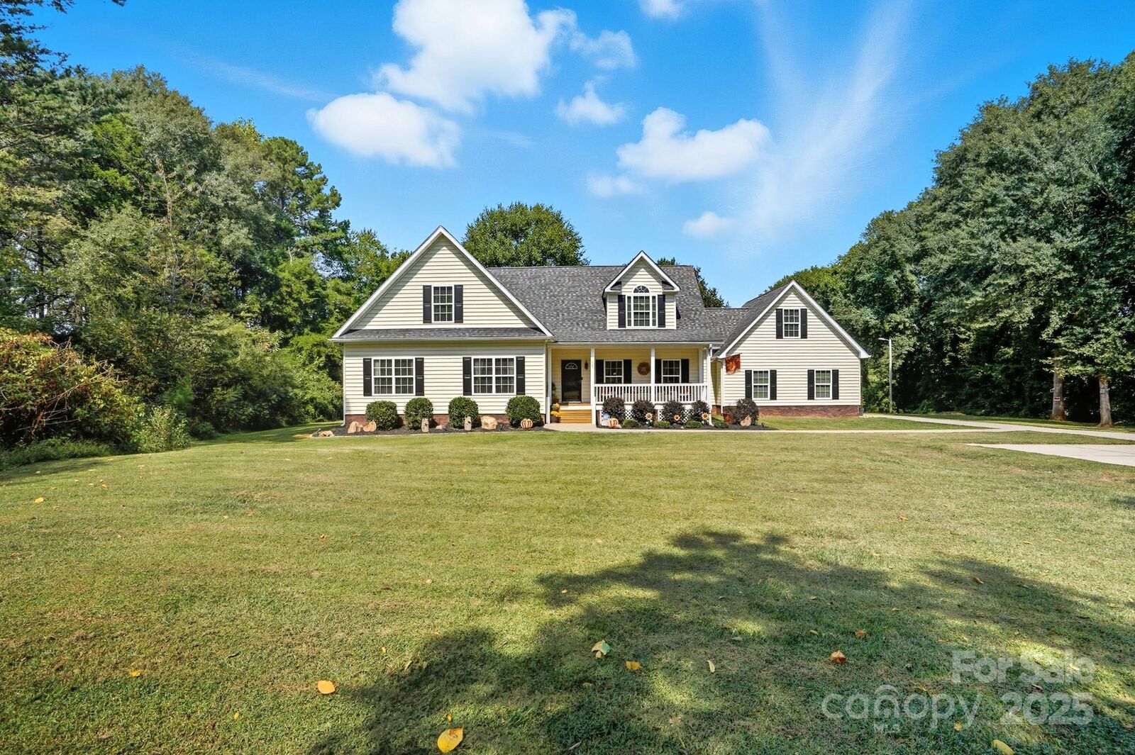 Property Photo:  710 McDowell Place  NC 28164 