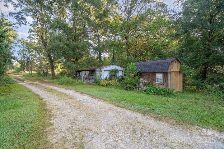Property Photo:  3164 Andrew Link Road  NC 28080 