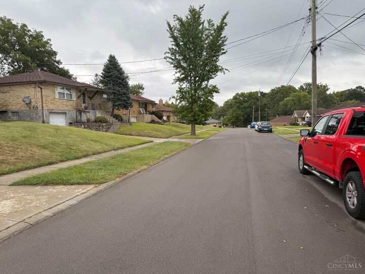 Property Photo: 3376 Keywest Drive OH 45239
