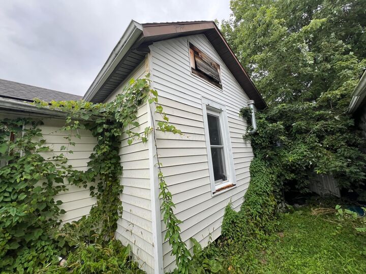 Property Photo:  13556 Richards NE Street  OH 43046 