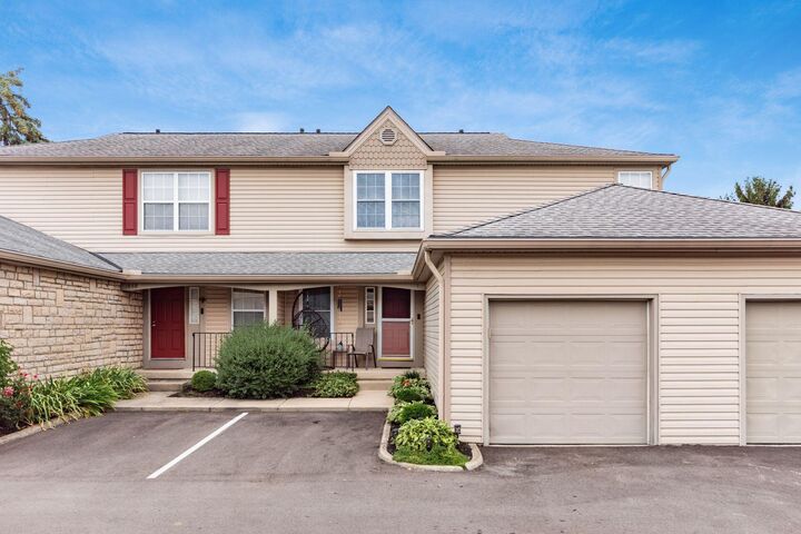 Property Photo:  1856 Hobbes Drive  OH 43026 
