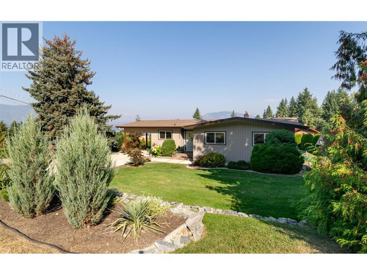 Property Photo:  1251 12 Avenue Southeast  BC V1E 2C7 