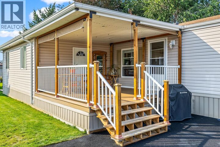 Property Photo: 2005 Boucherie Road 95 BC V4T 1R4