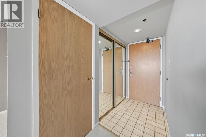 Property Photo:  1706 311 6th Avenue N  SK S7K 7A9 