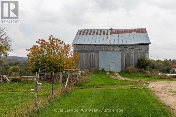 Property Photo:  126010 13th Sideroad  ON N4L 1W6 