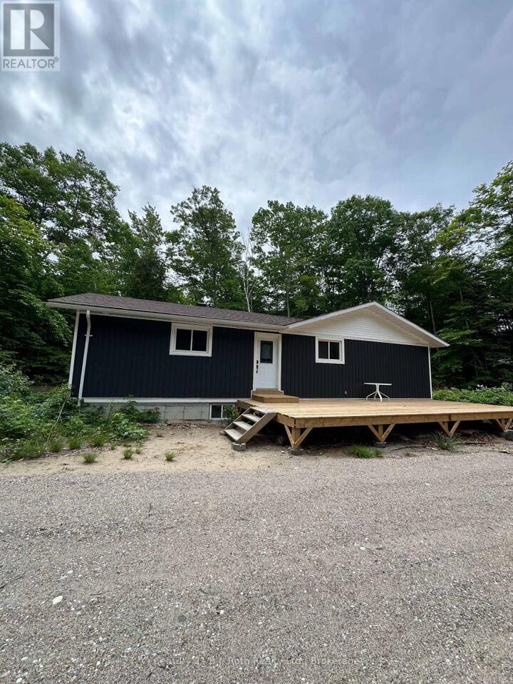 1 Waagosh Miikans Lane West  Christian Island 30 (Beausoleil First Nation) ON L9M 0A9 photo