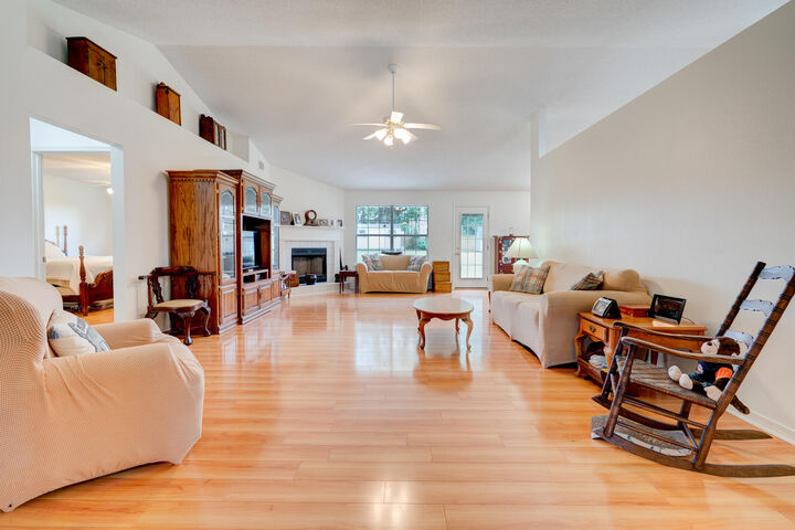 Property Photo: 4855 Orlimar Street FL 32536