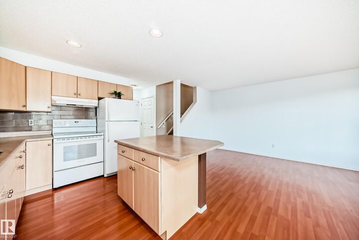 Photo de la propriété:  2021 Grantham Court NW 34  AB T5T 6V7 
