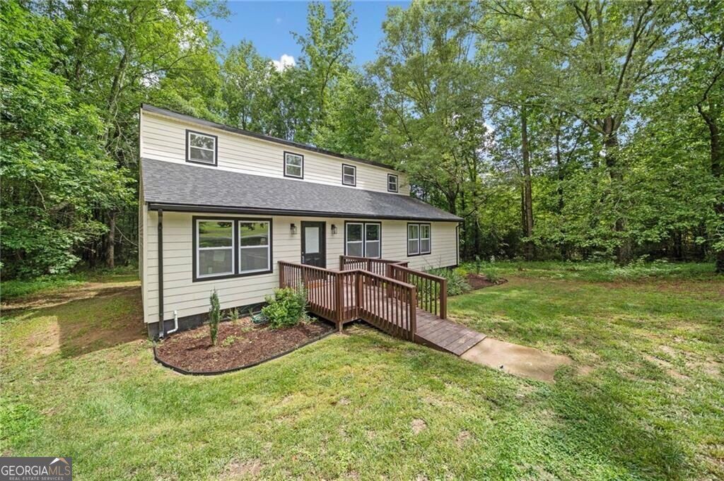 Property Photo: 172 White Rose Lane GA 30179
