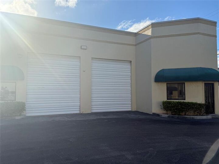 Property Photo:  1639 W McNab Rd  FL 33069 