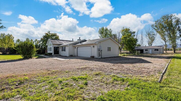 Property Photo: 1351 M 1/4 Road CO 81524