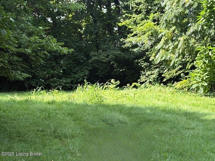 Property Photo:  3109 W Jefferson St  KY 40212