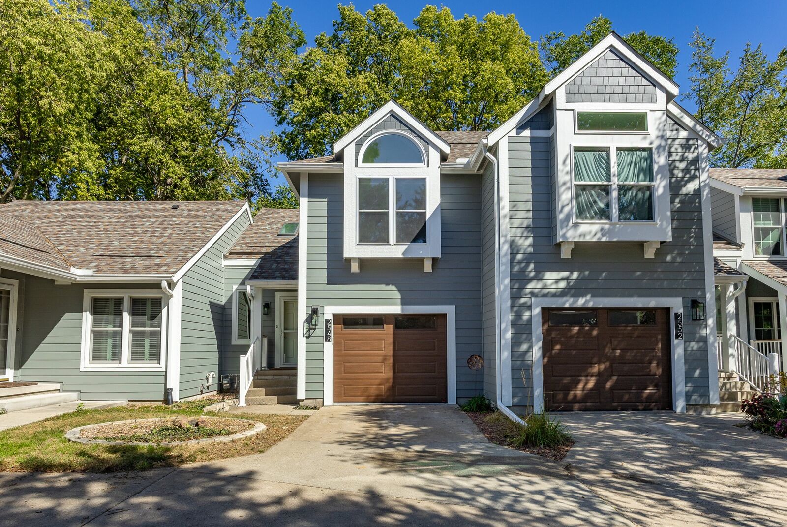 Property Photo: 2548 Pine Circle IA 50322