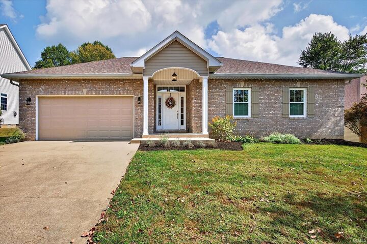 Property Photo:  933 S Fenbrook Court  IN 47401 
