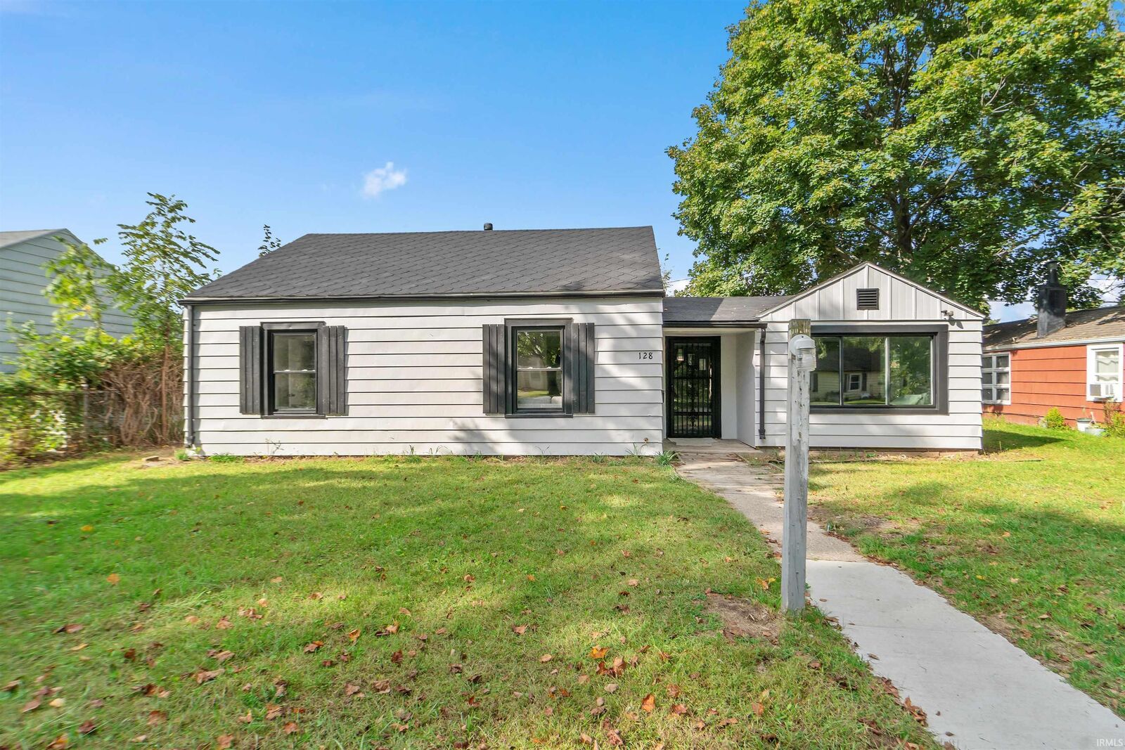 Property Photo:  128 E Emerald Street  IN 46514-3244