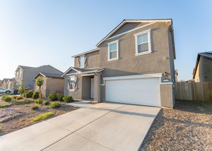 Property Photo:  1754 S Twilight Street  CA 93230 