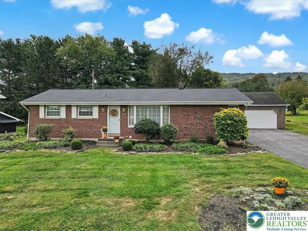 Property Photo:  2100 Schwab Avenue  PA 18015 