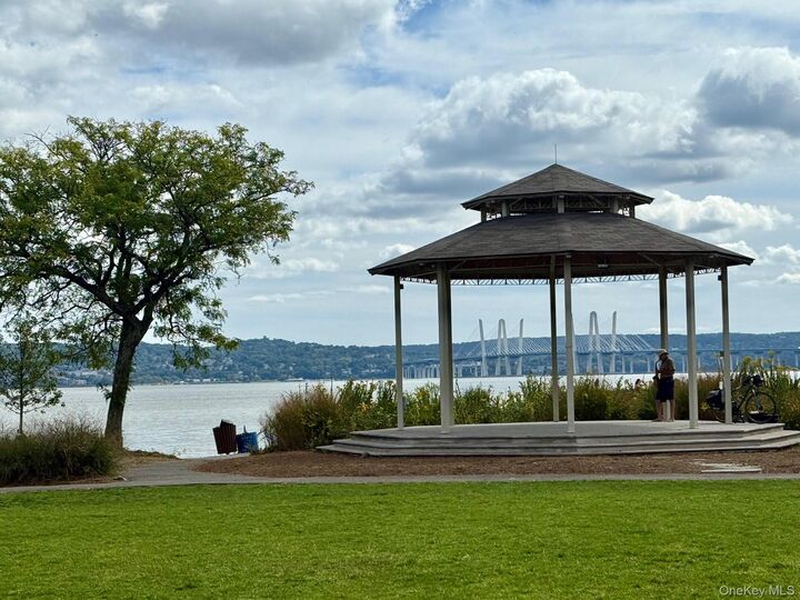 Property Photo:  294 High Avenue A3  NY 10960 