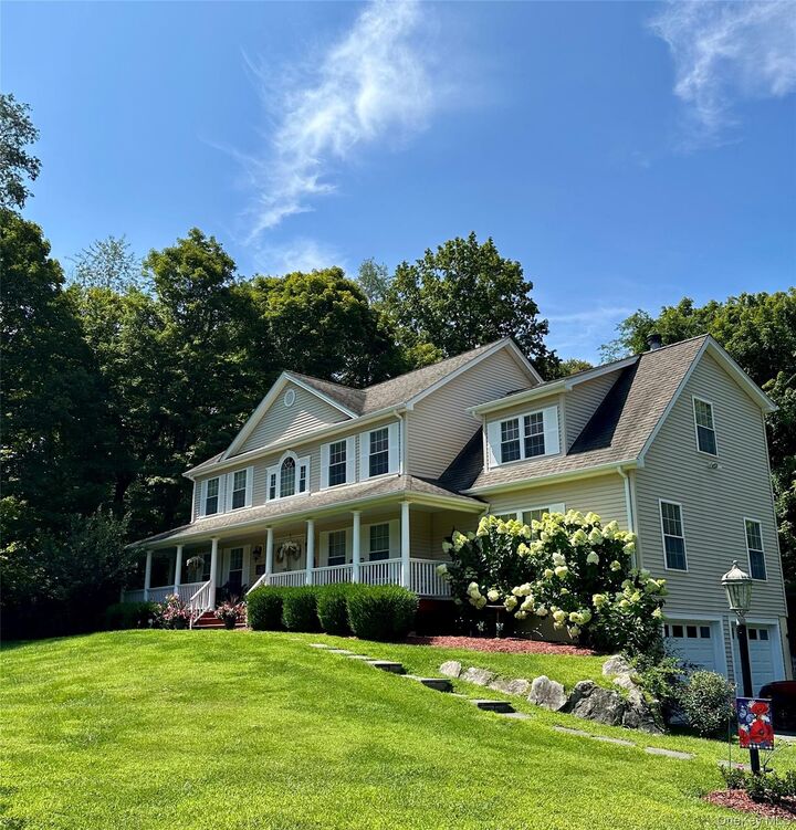 Property Photo:  5 Perri Lane  NY 12564 