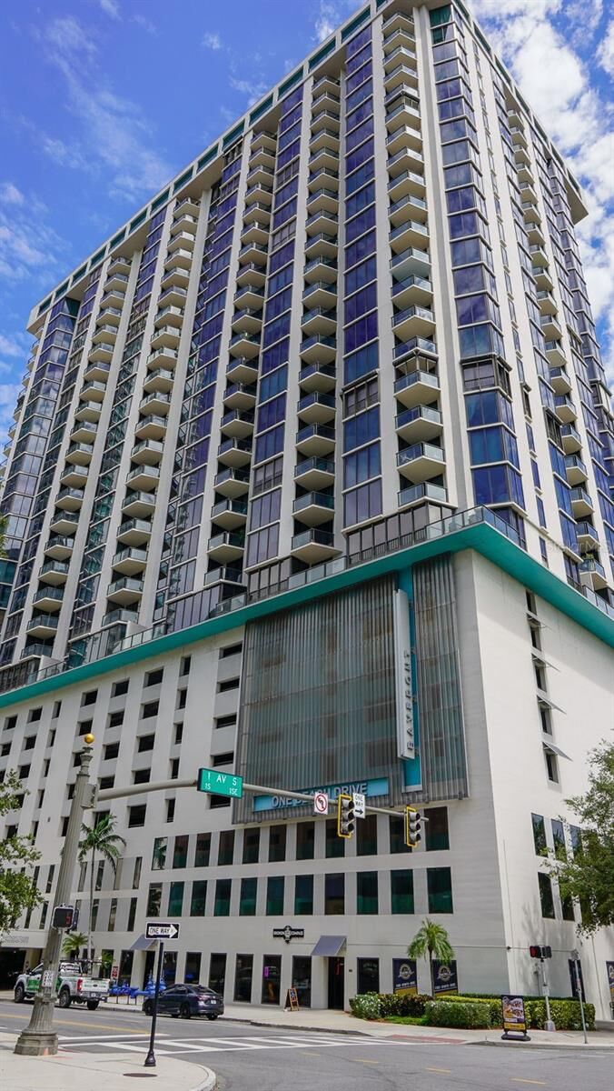 Property Photo: 1 Beach Drive SE 2405 FL 33701