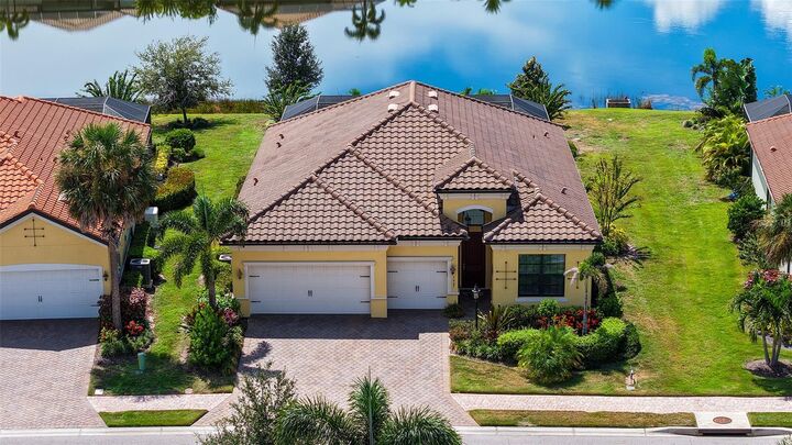 Property Photo:  7007 Whittlebury Trail  FL 34202 