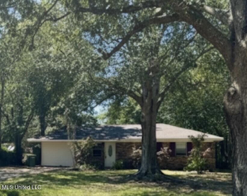 Property Photo:  6601 Lancaster Boulevard  MS 39564