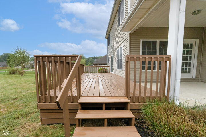 Property Photo: 2791 Bluebell Court E IN 47201