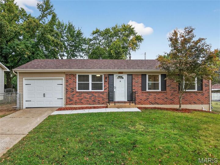 3335 Ipswich Lane  St Charles MO 63301 photo