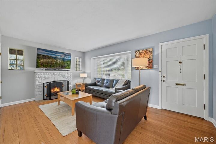Property Photo:  1405 Culverhill Drive  MO 63119 