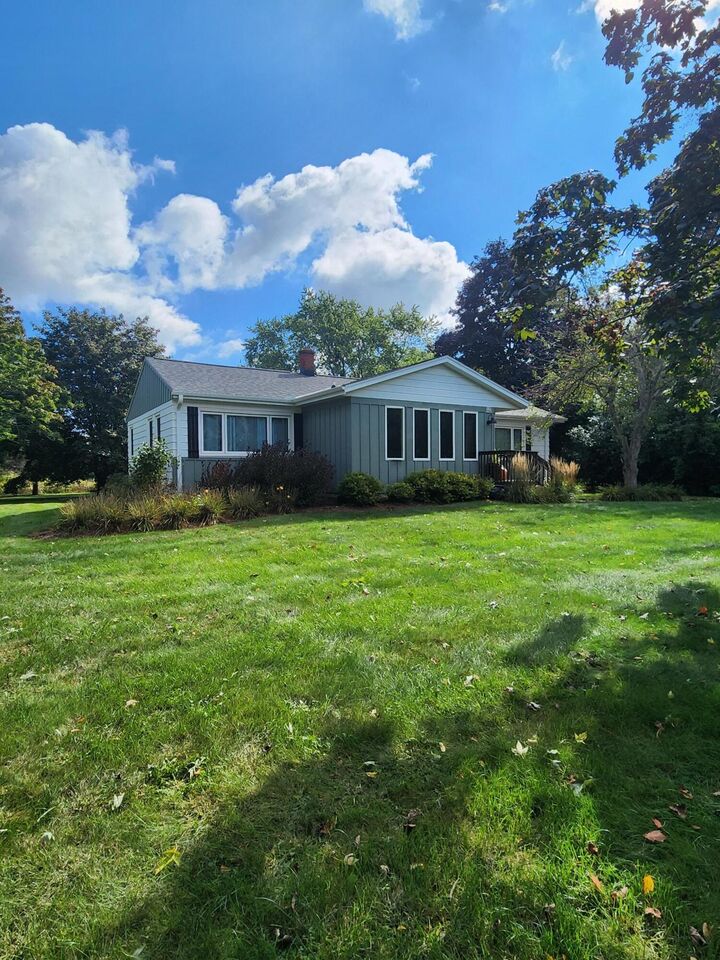 Property Photo:  W145 S7644 Durham Dr  WI 53150 